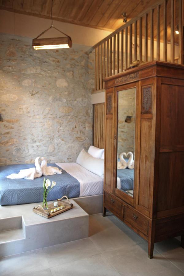 Laini Guest Houses Kouloukouthiana エクステリア 写真