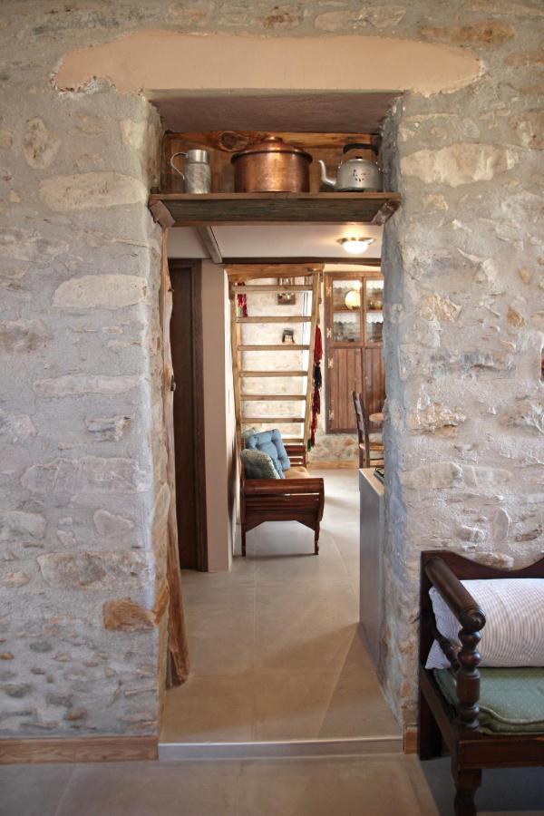 Laini Guest Houses Kouloukouthiana エクステリア 写真