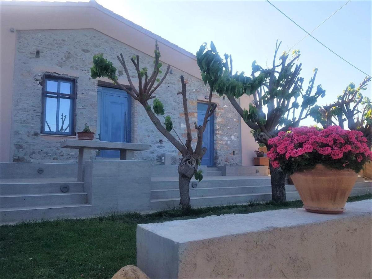Laini Guest Houses Kouloukouthiana エクステリア 写真